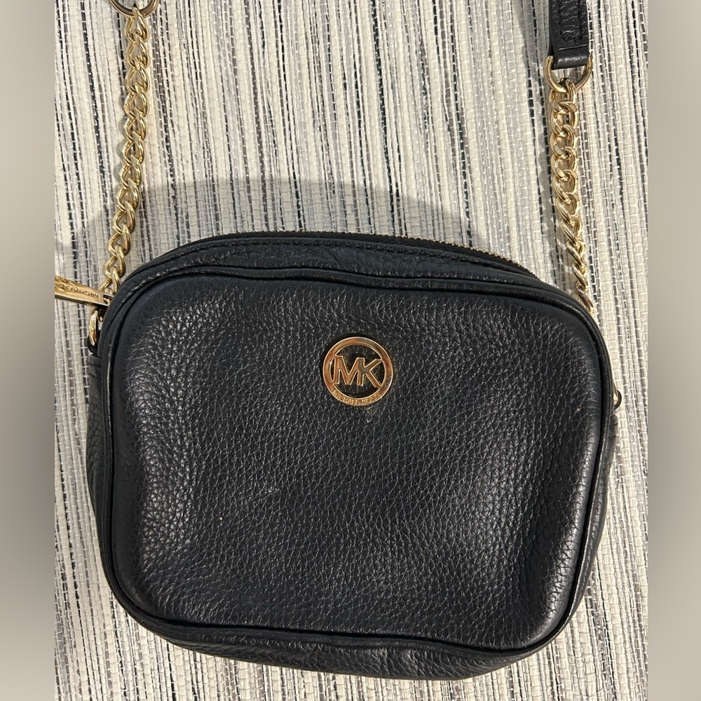 BLACK MICHAEL KORS PURSE
